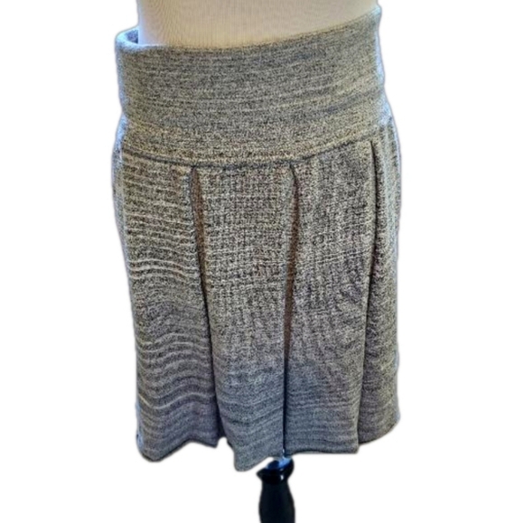 Gray A-Line Mini Skirt with Pleated and Ribbed Details - Picture 1 of 9